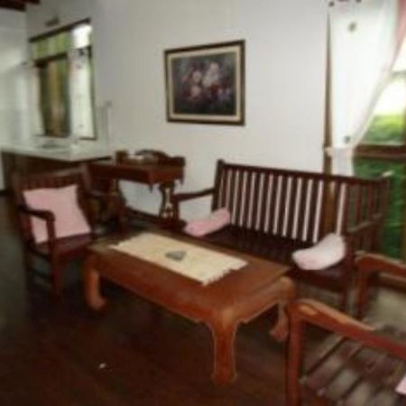 Nasta Inn Трауас Екстериор снимка